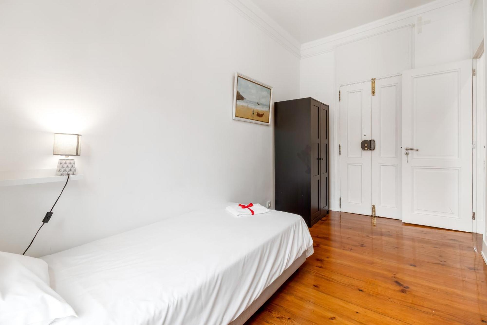 Arroios - Fourth Floor Apartment Lisbon Luaran gambar