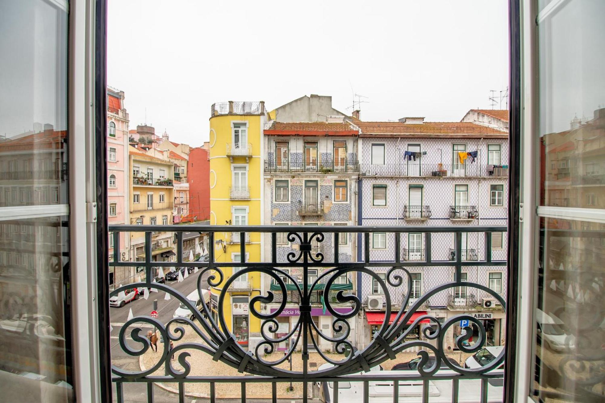 Arroios - Fourth Floor Apartment Lisbon Luaran gambar
