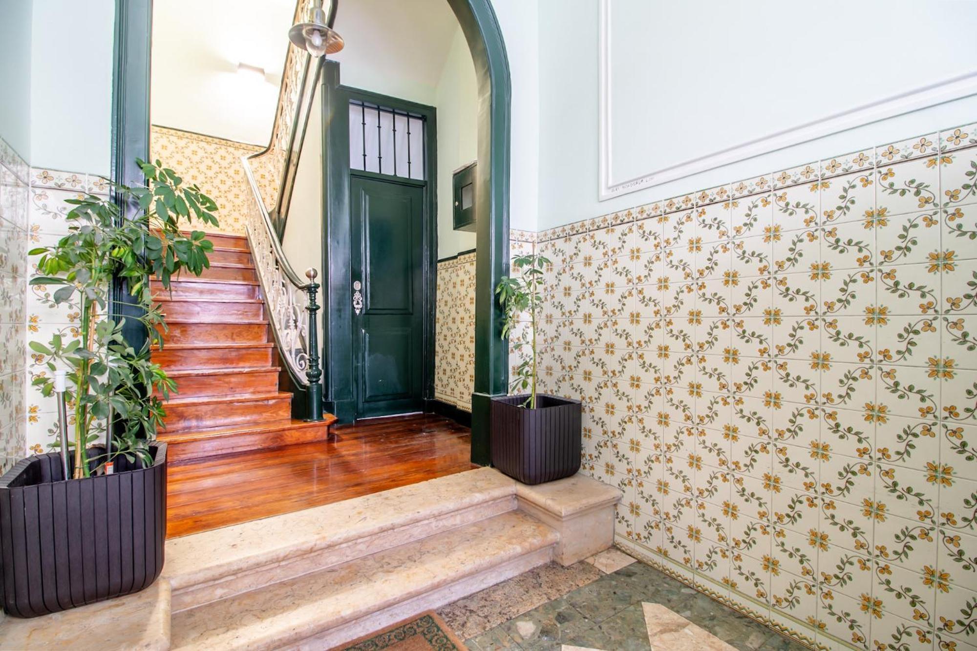 Arroios - Fourth Floor Apartment Lisbon Luaran gambar
