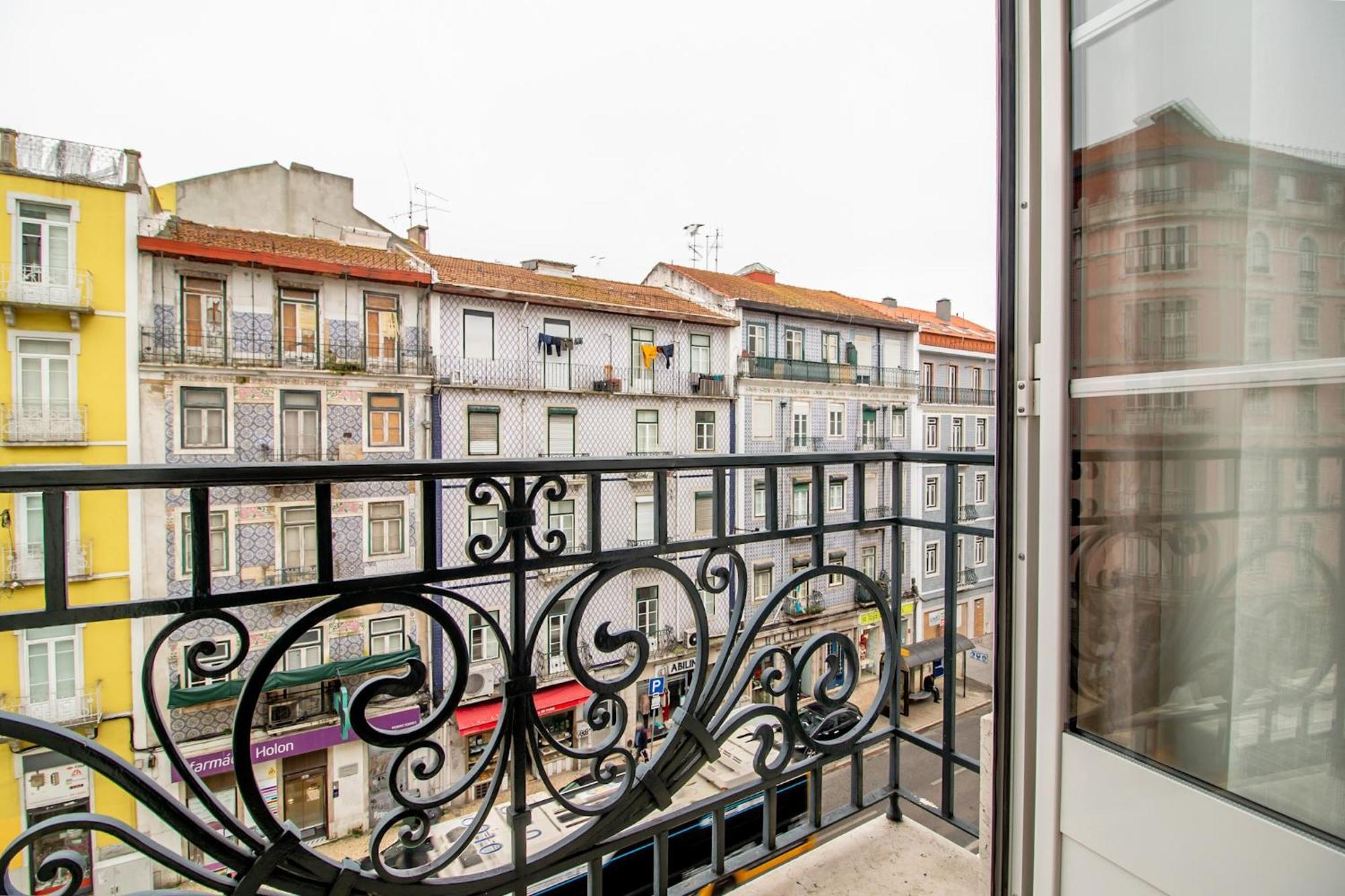 Arroios - Fourth Floor Apartment Lisbon Luaran gambar