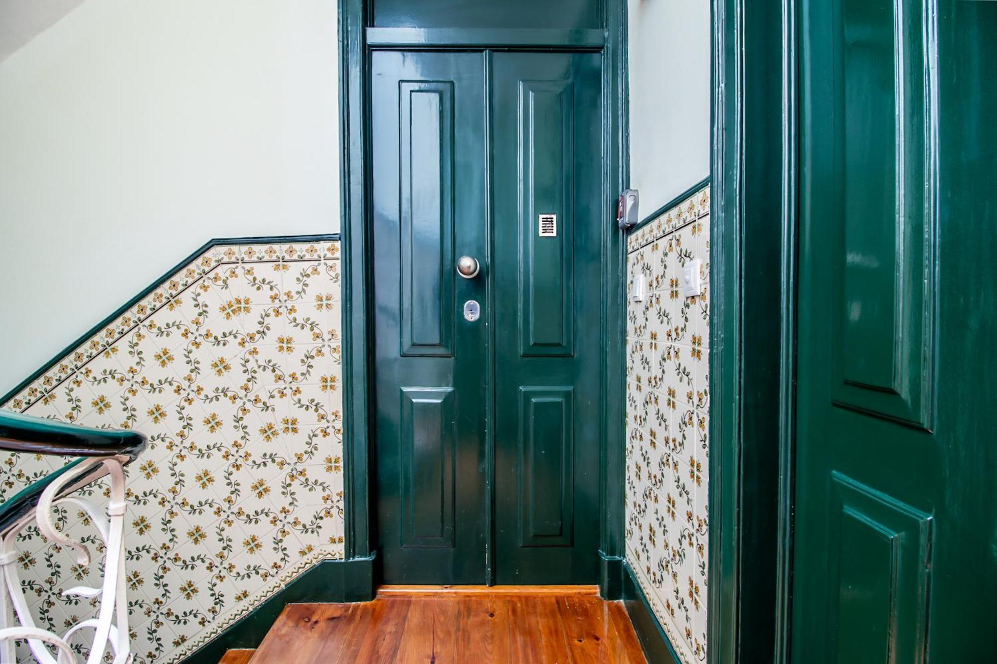 Arroios - Fourth Floor Apartment Lisbon Luaran gambar